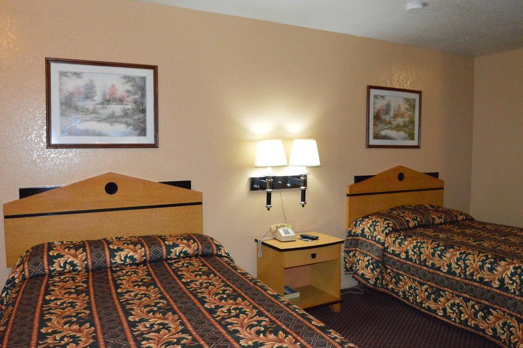 Delux Inn Tulsa Pokoj fotografie