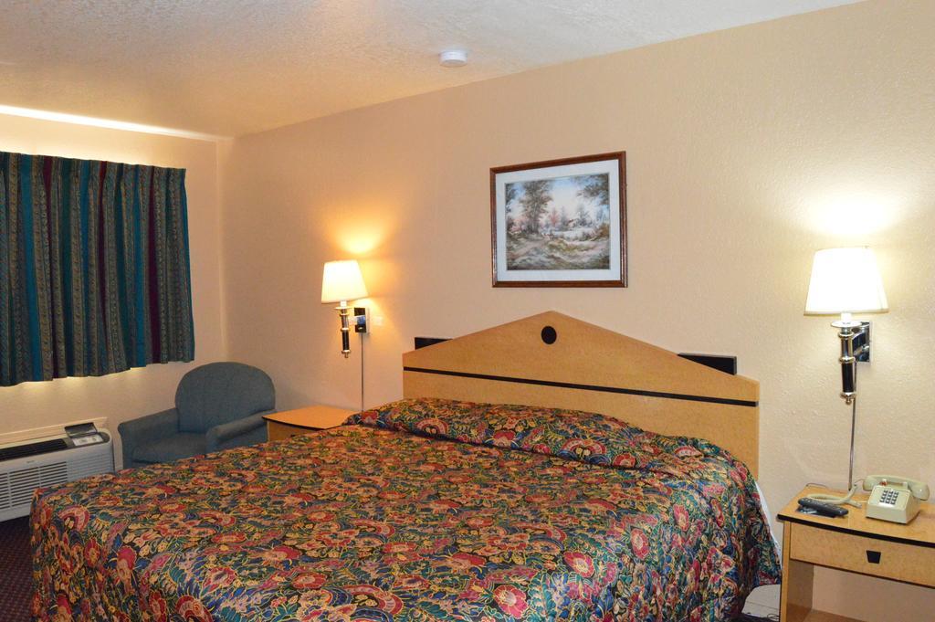 Delux Inn Tulsa Exteriér fotografie