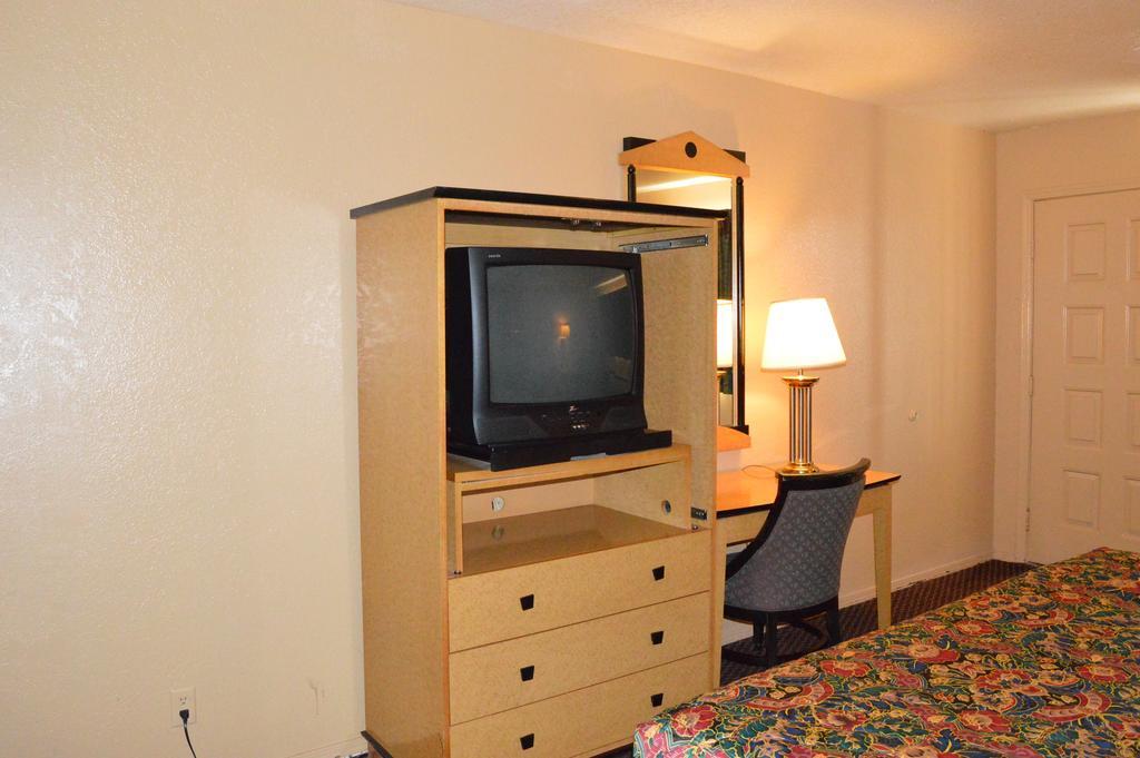 Delux Inn Tulsa Exteriér fotografie